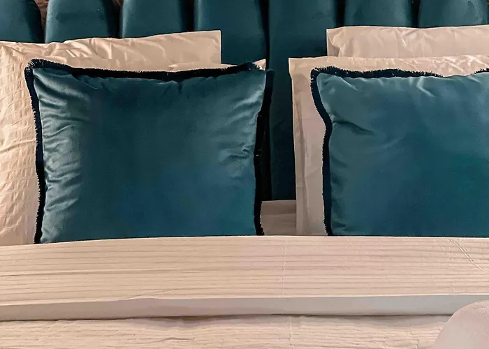 Urban Raw Next To Calea Victoriei And The Old Town Daire