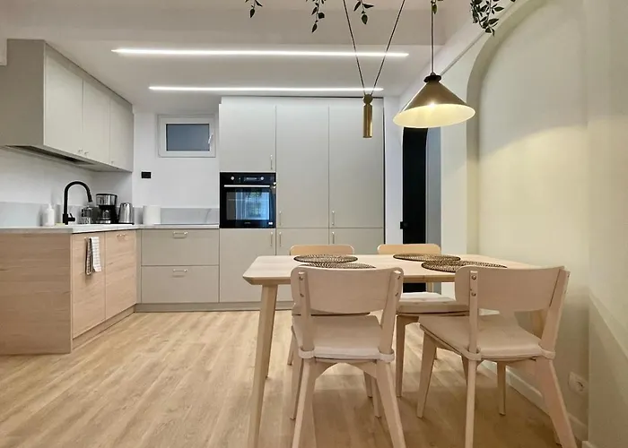 Апартаменты Urban Raw Next To Calea Victoriei And The Old Town