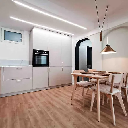 Apartment Urban Raw Next To Calea Victoriei And The Old Town