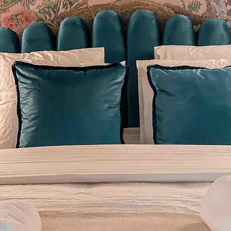 Urban Raw Next To Calea Victoriei And The Old Town Apartment