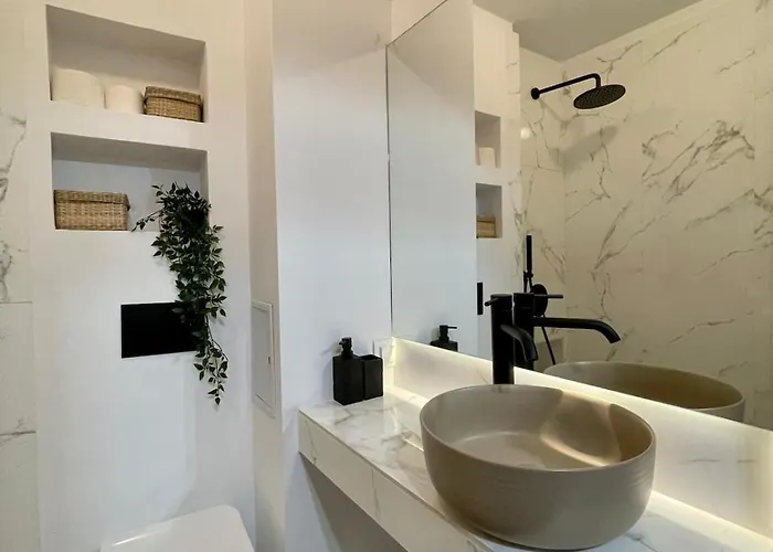 Apartment Urban Raw Next To Calea Victoriei And The Old Town