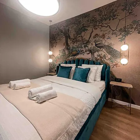 Urban Raw Next To Calea Victoriei And The Old Town