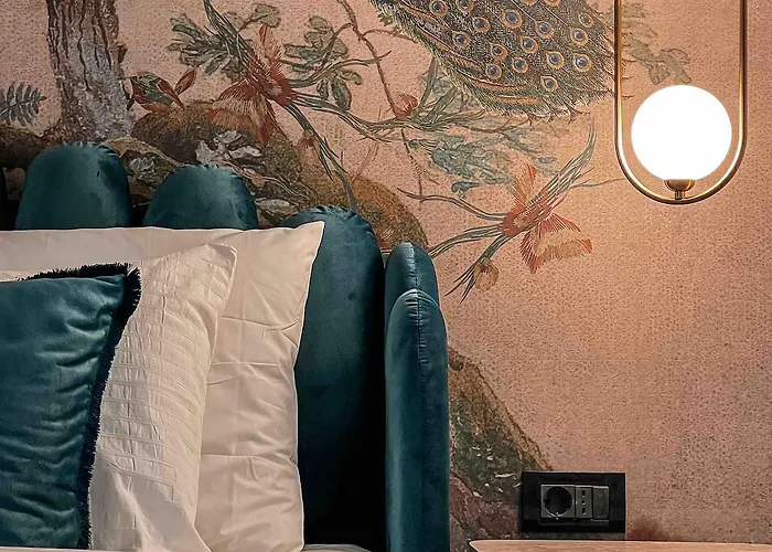 Urban Raw Next To Calea Victoriei And The Old Town Bukarest