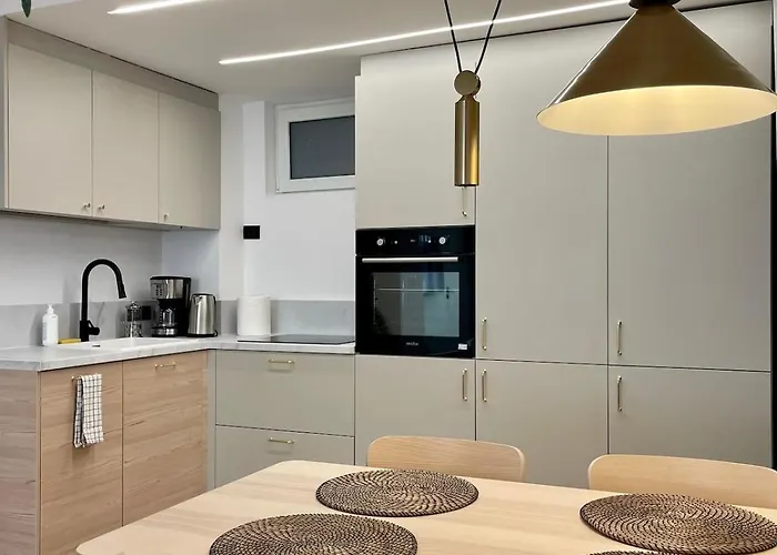 Urban Raw Next To Calea Victoriei And The Old Town * Bukarest